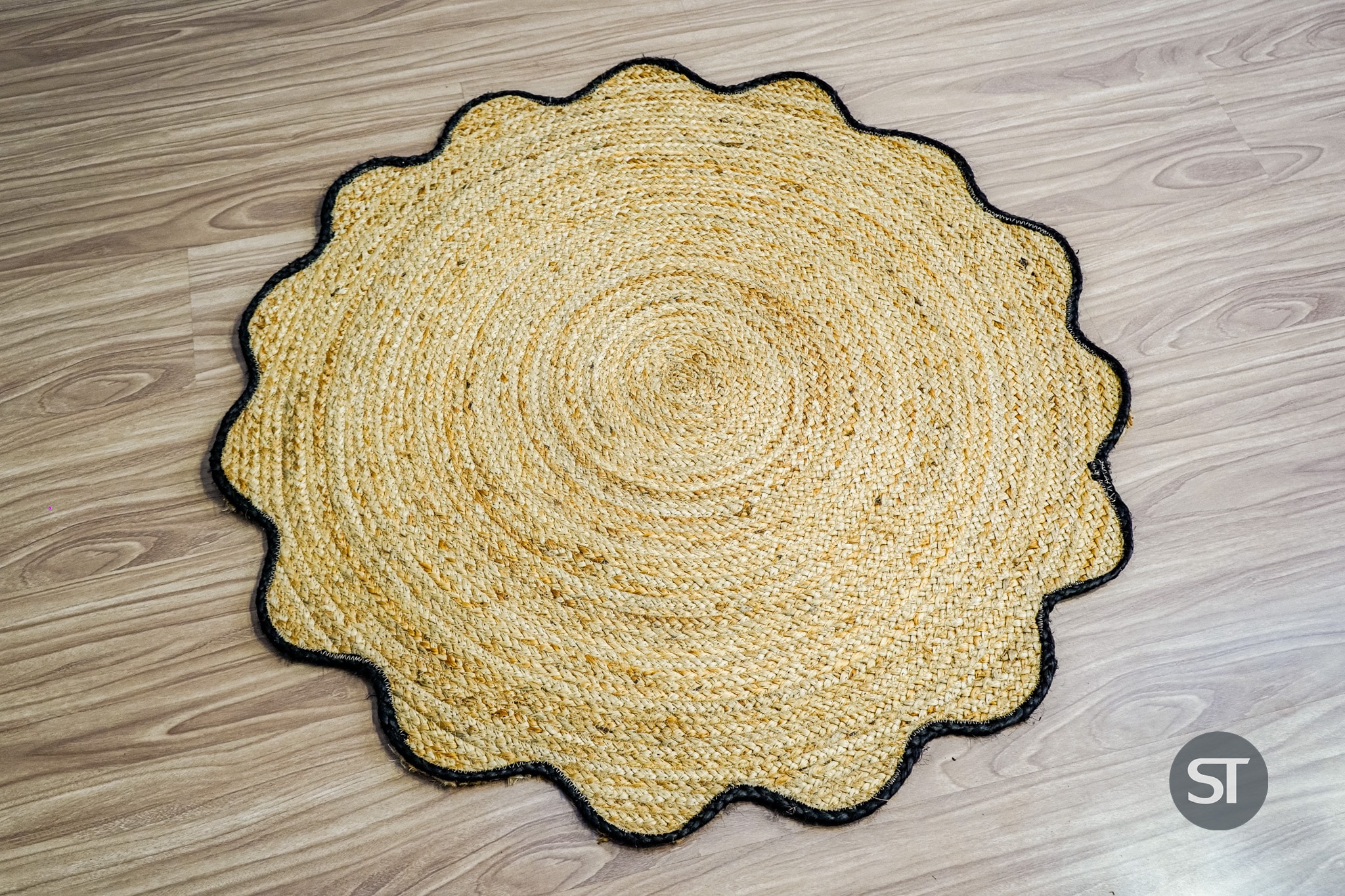 Braided round jute rug construction detail