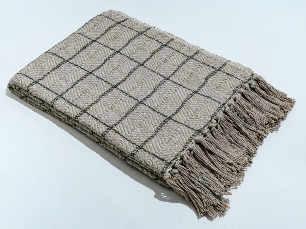 Throws lifestyle, handmade in India