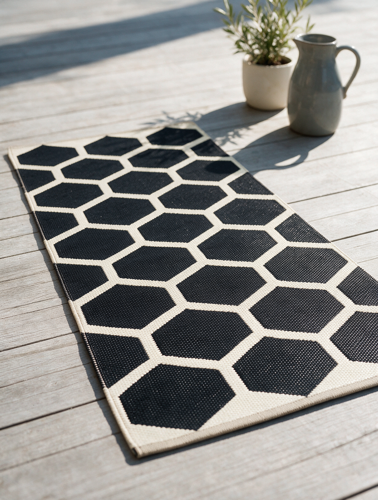 Hexagon Honeycomb Field rug (APV-26003) styled in a living room setting