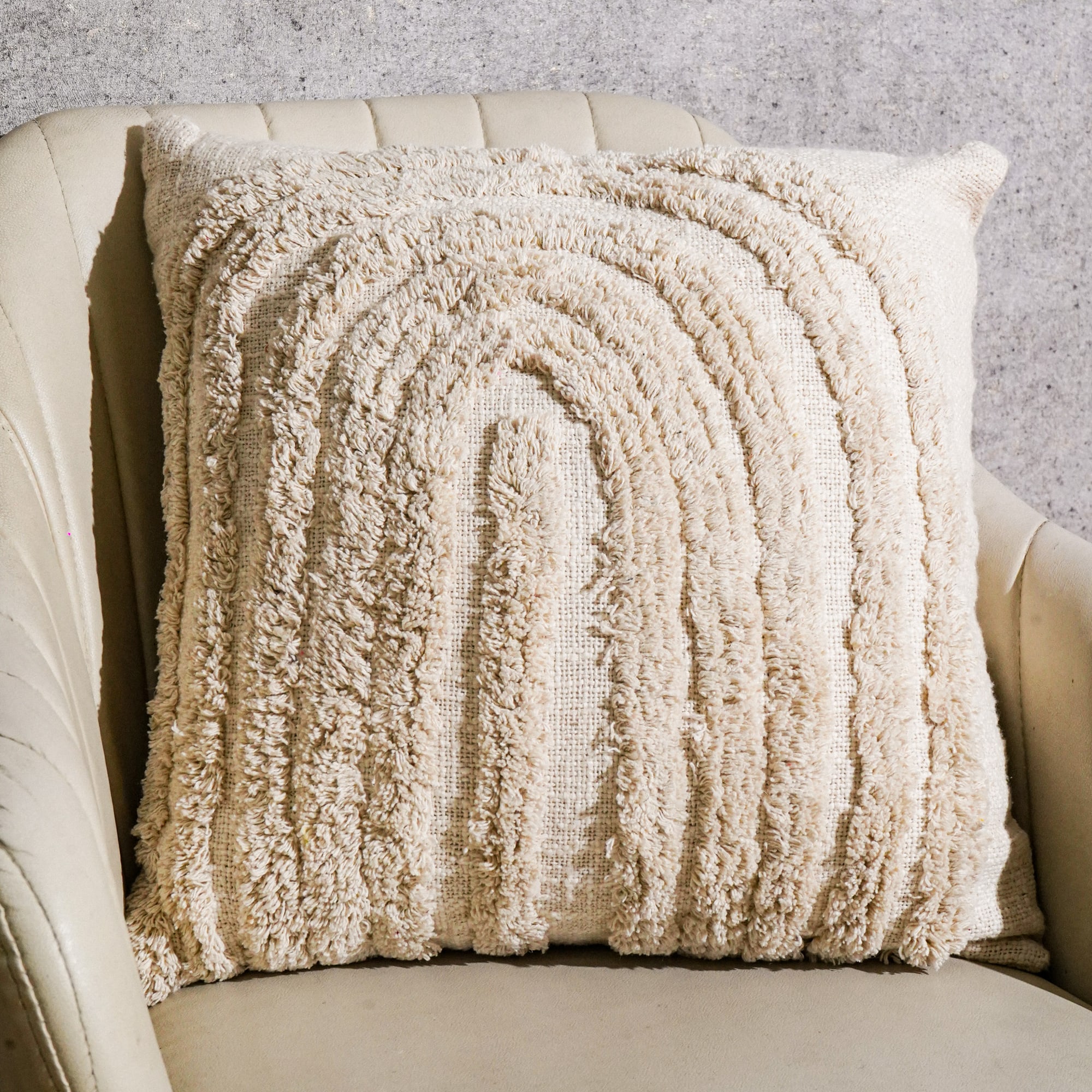 Tufted cushion cover CC-2602 detail of pile construction